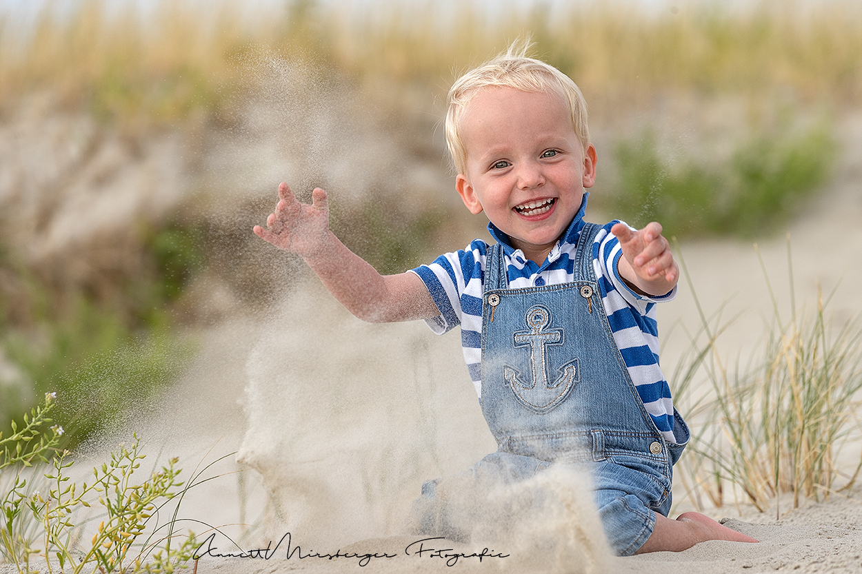 Kleiner Junge am Strand Kleiner Junge am Strand